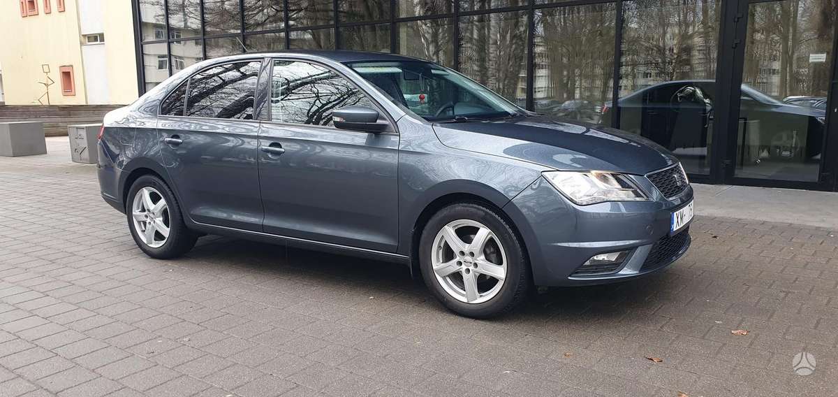 Seat Toledo, Седан