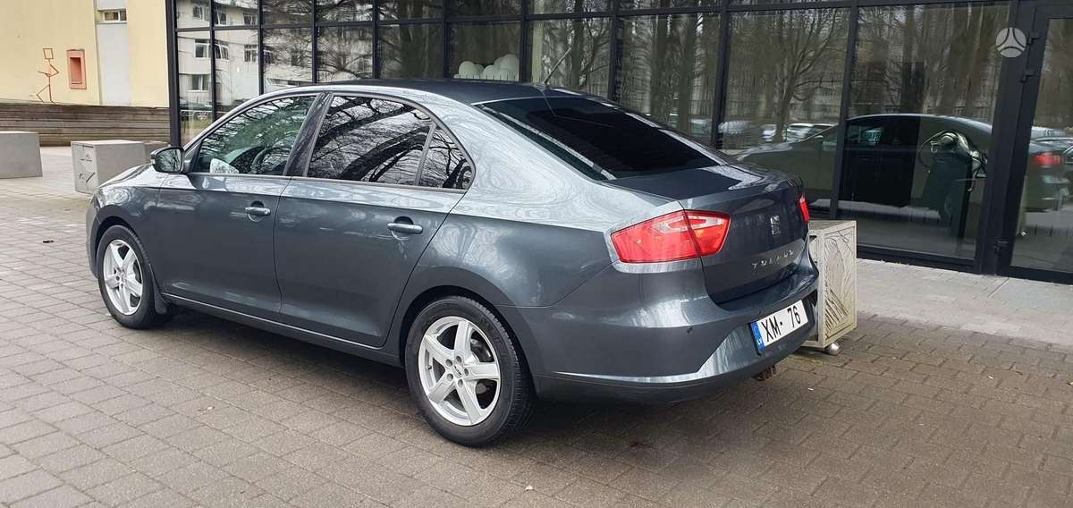 Seat Toledo, Седан
