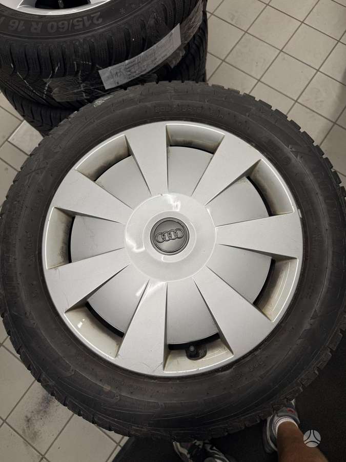 Audi, tērauda apzīmogoti, R16