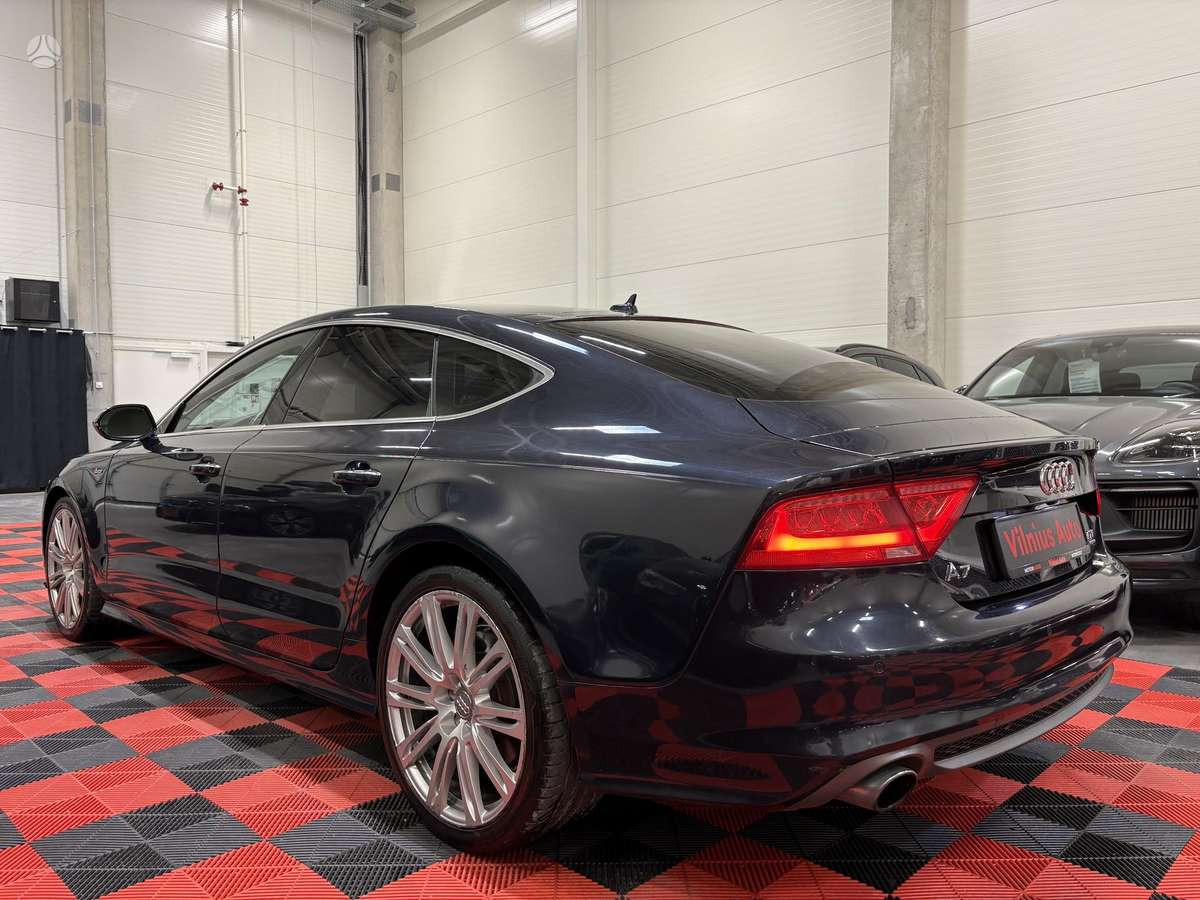 Audi A7, 3.0 l., Седан
