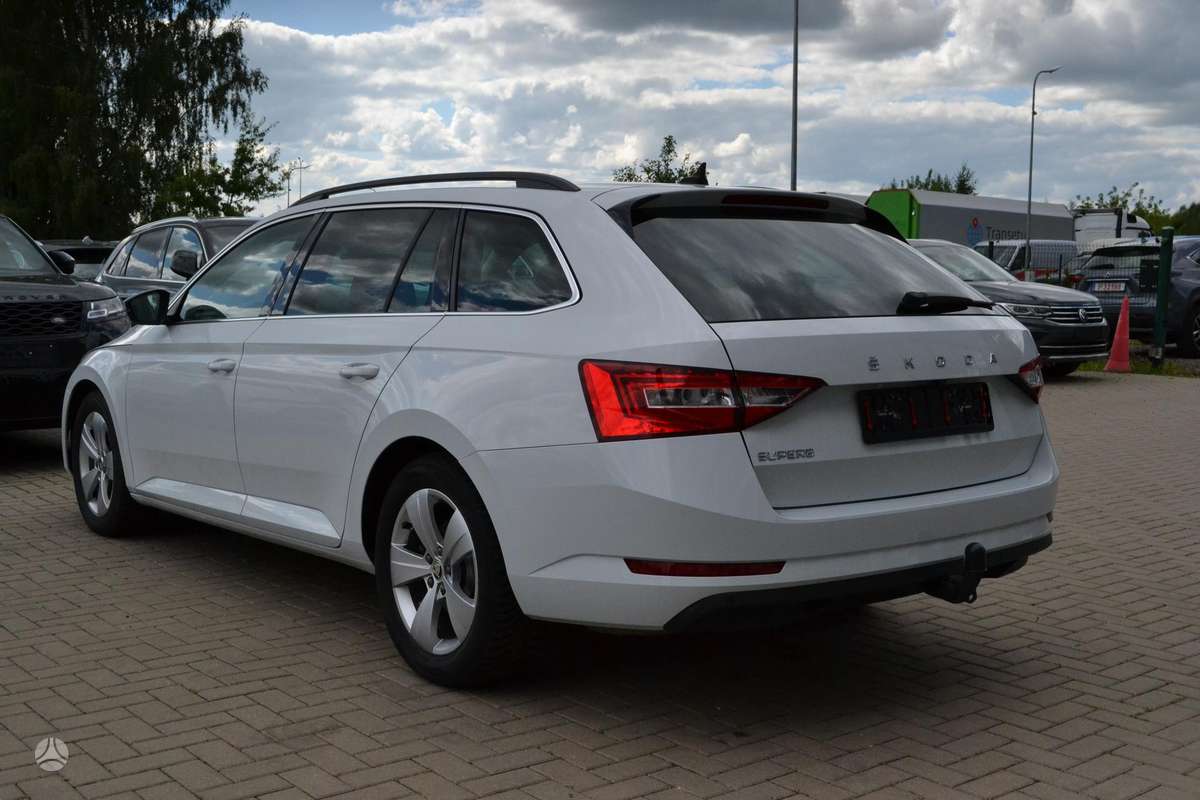 Škoda Superb - 10