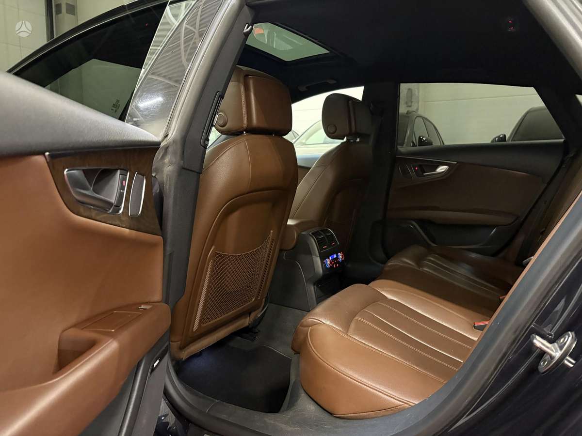 Audi A7, 3.0 l., Седан