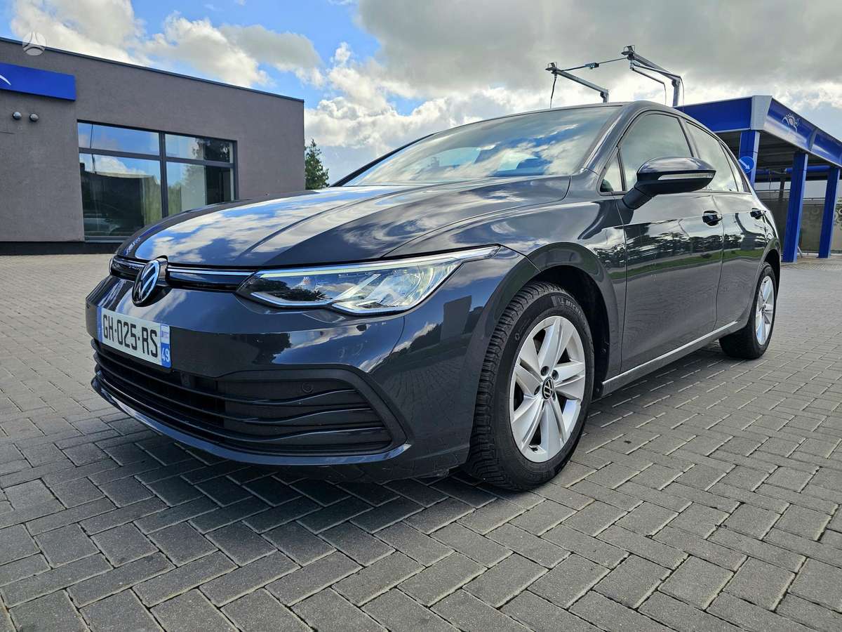 Volkswagen Golf - 1