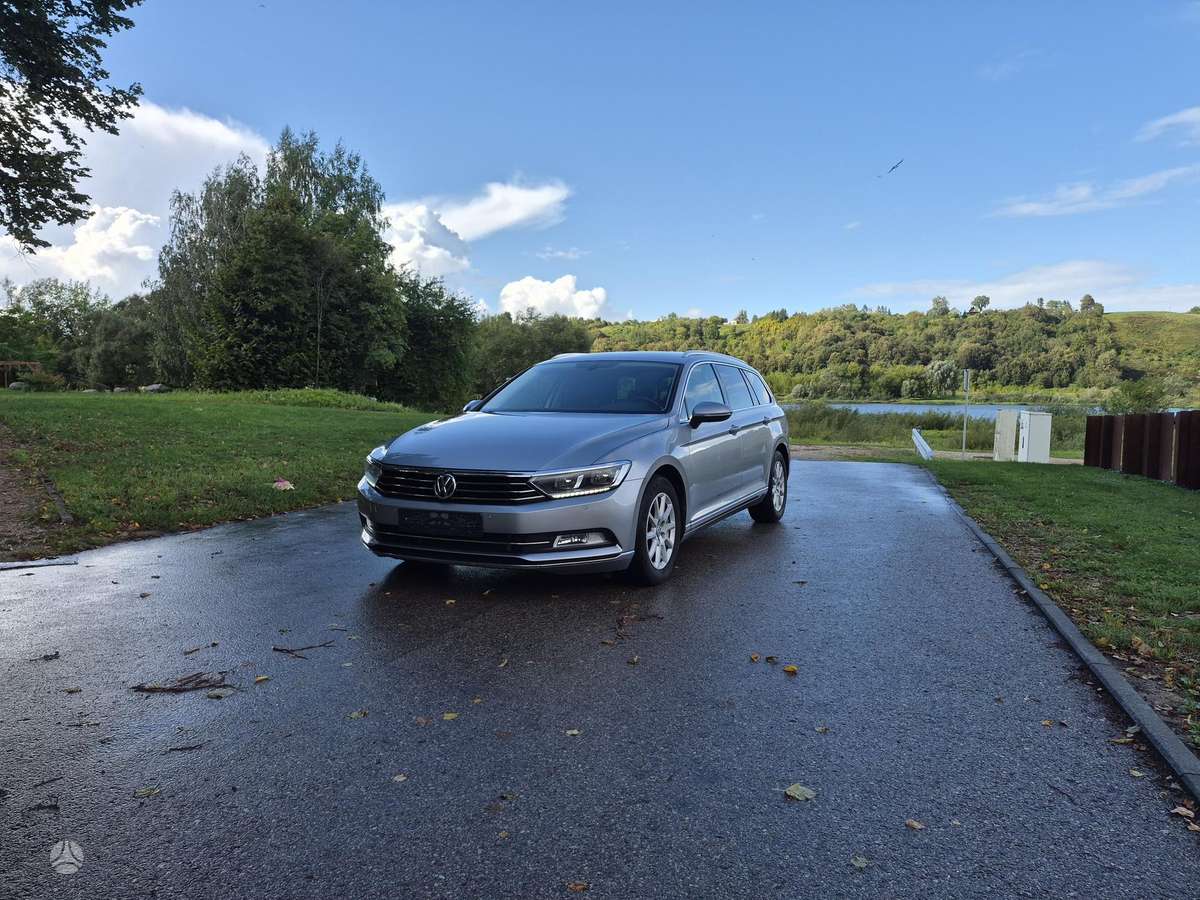 Volkswagen Passat - 2