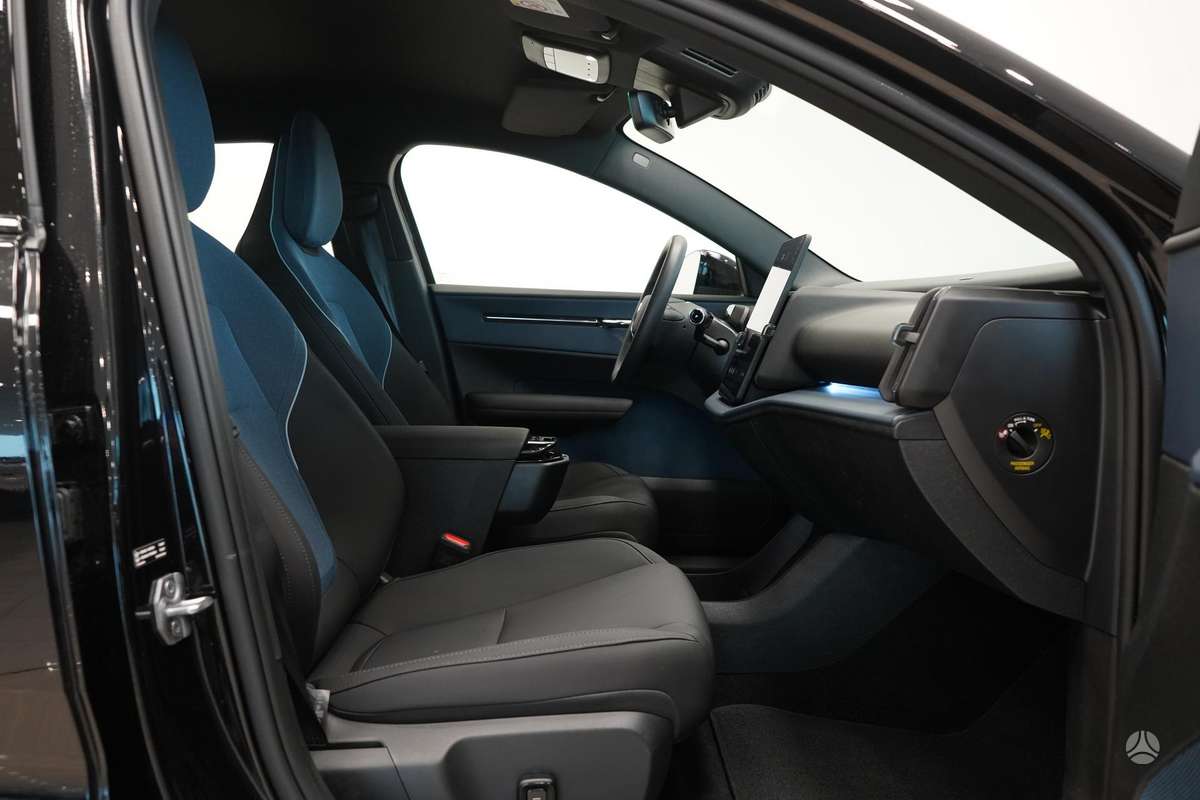 Volvo EX30 - 10
