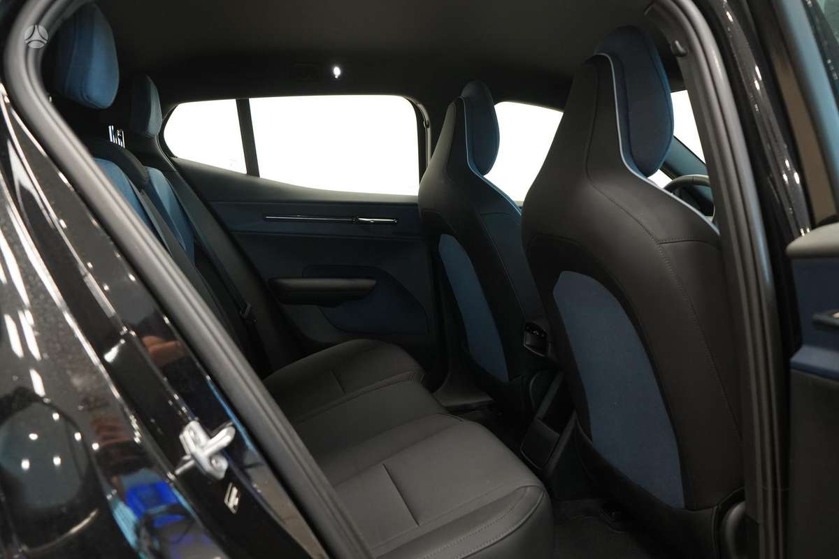Volvo EX30 - 12