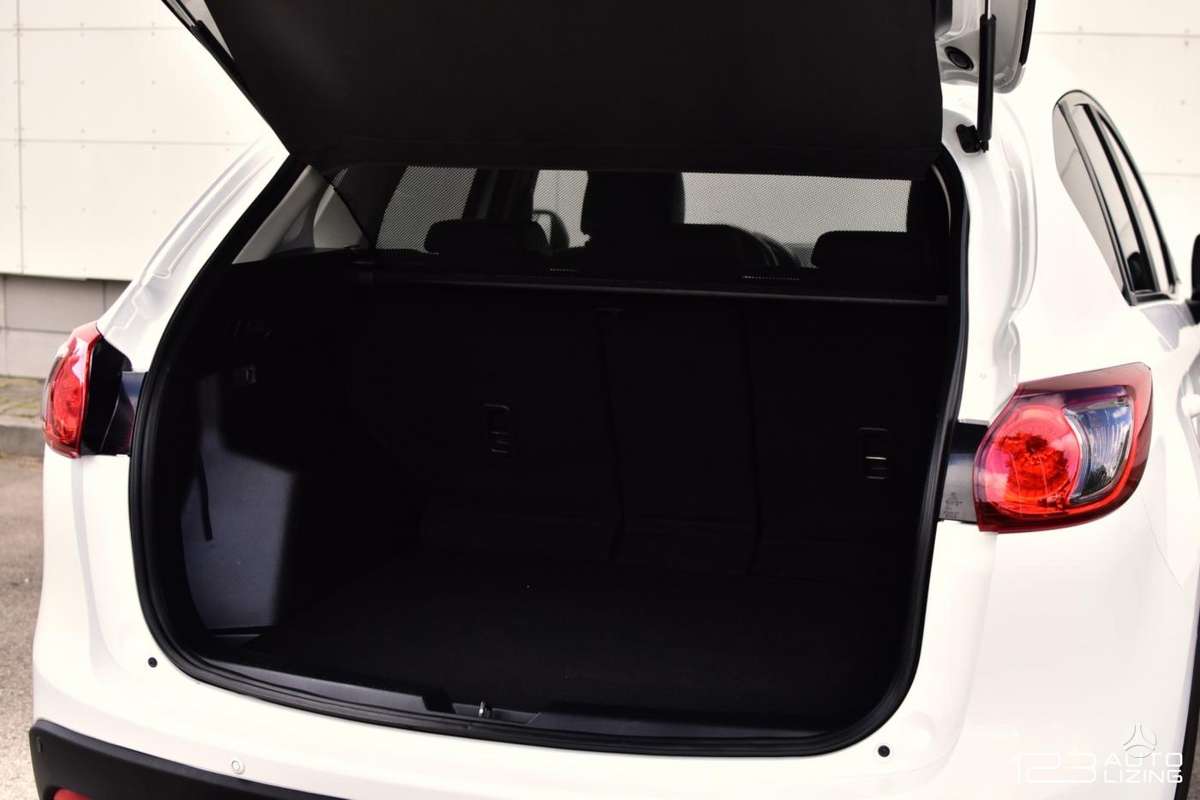 Mazda CX-5, 2.2 l., off-road / crossover