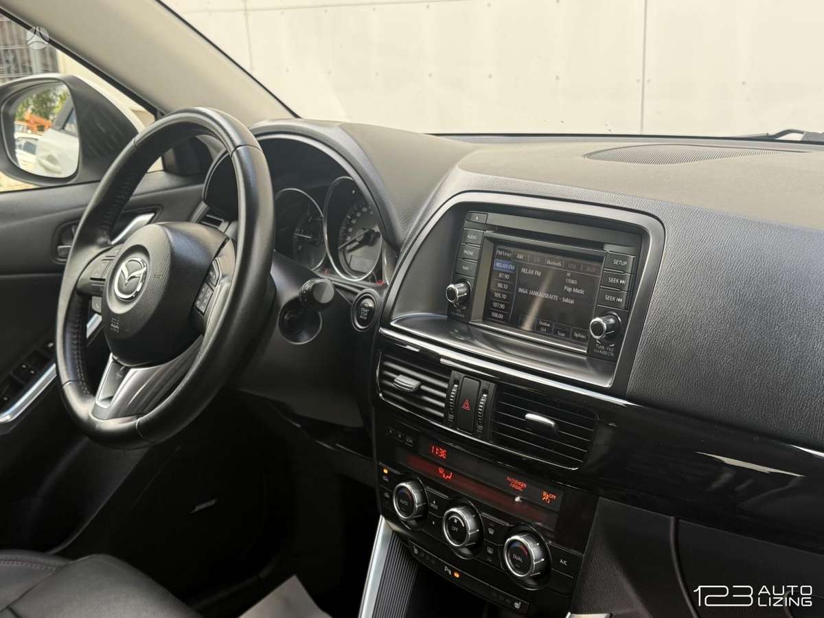 Mazda CX-5, 2.2 l., off-road / crossover