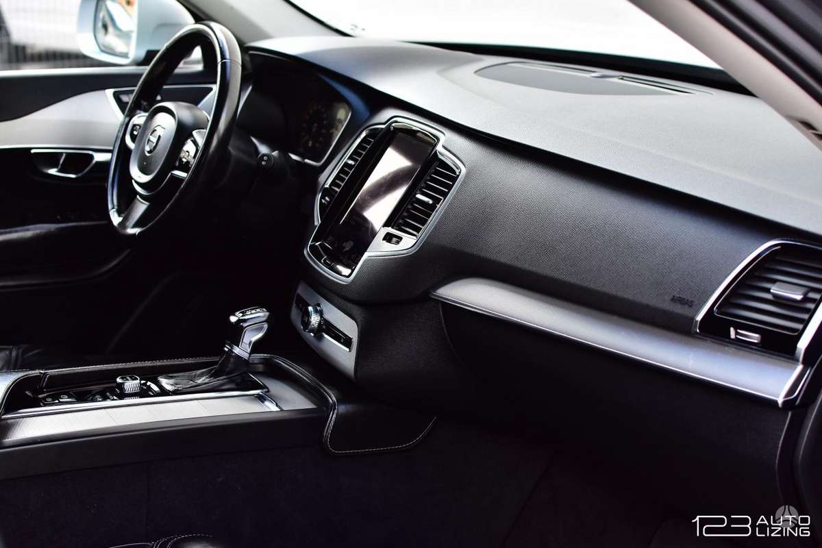 Volvo XC90 - 2