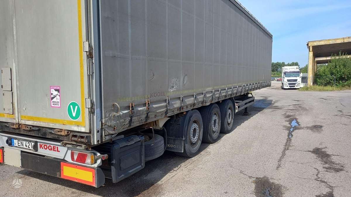 Kögel SNCO24, užuolaidinės / tentinės