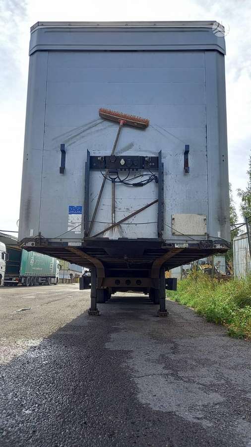 Kögel SNCO24, užuolaidinės / tentinės