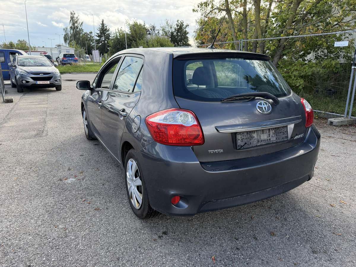 Toyota Auris, 1.3 l., hatchback