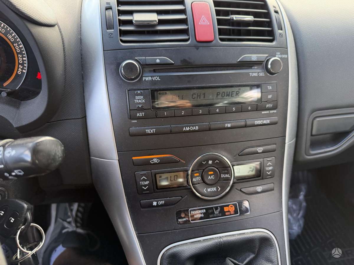 Toyota Auris, 1.3 l., hatchback