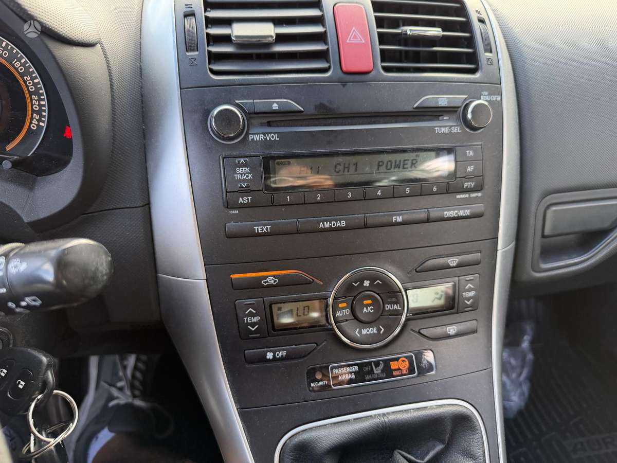 Toyota Auris - 9