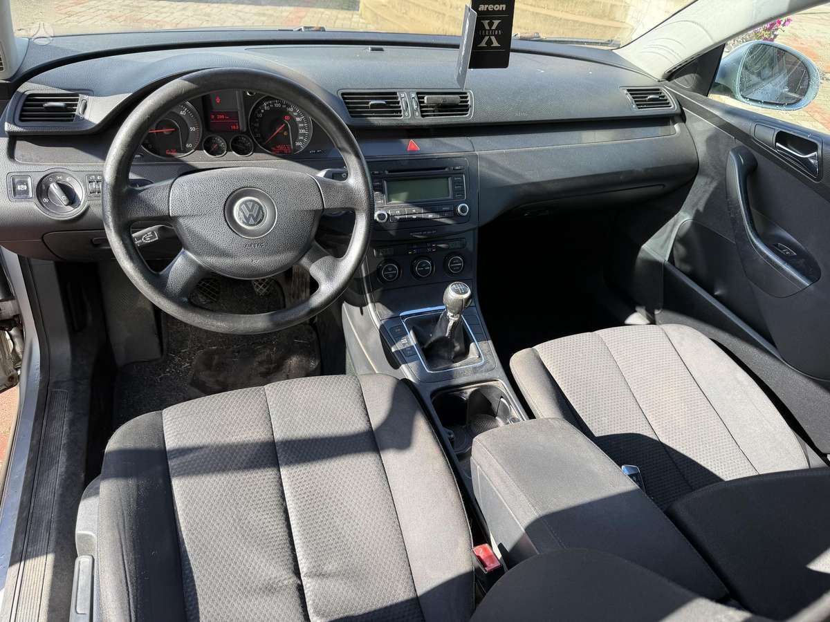 Volkswagen Passat - 5