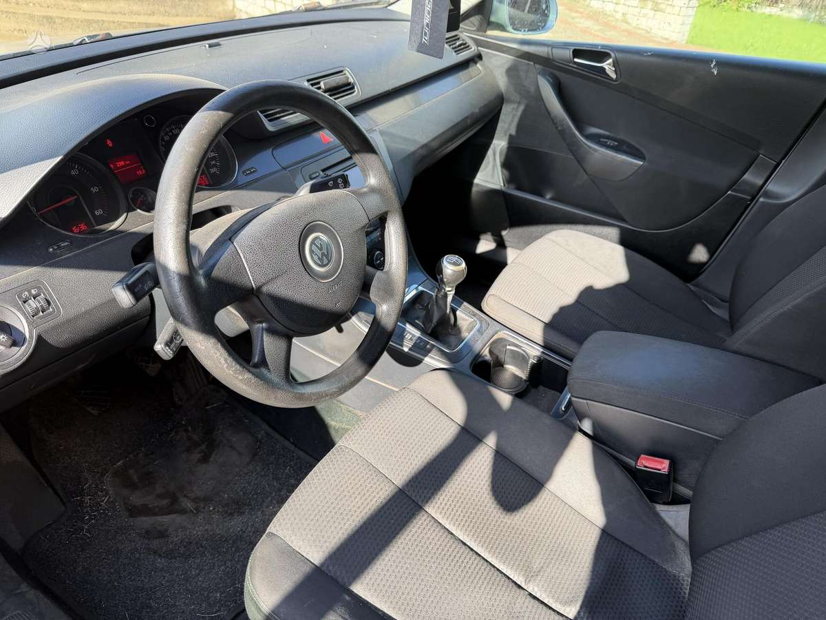 Volkswagen Passat - 6