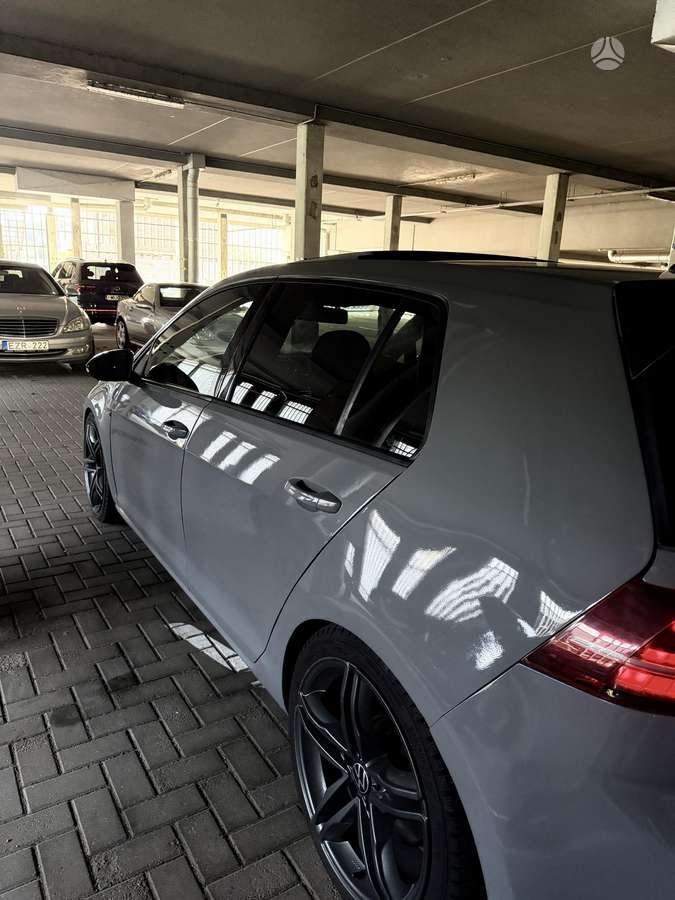 Volkswagen Golf - 7