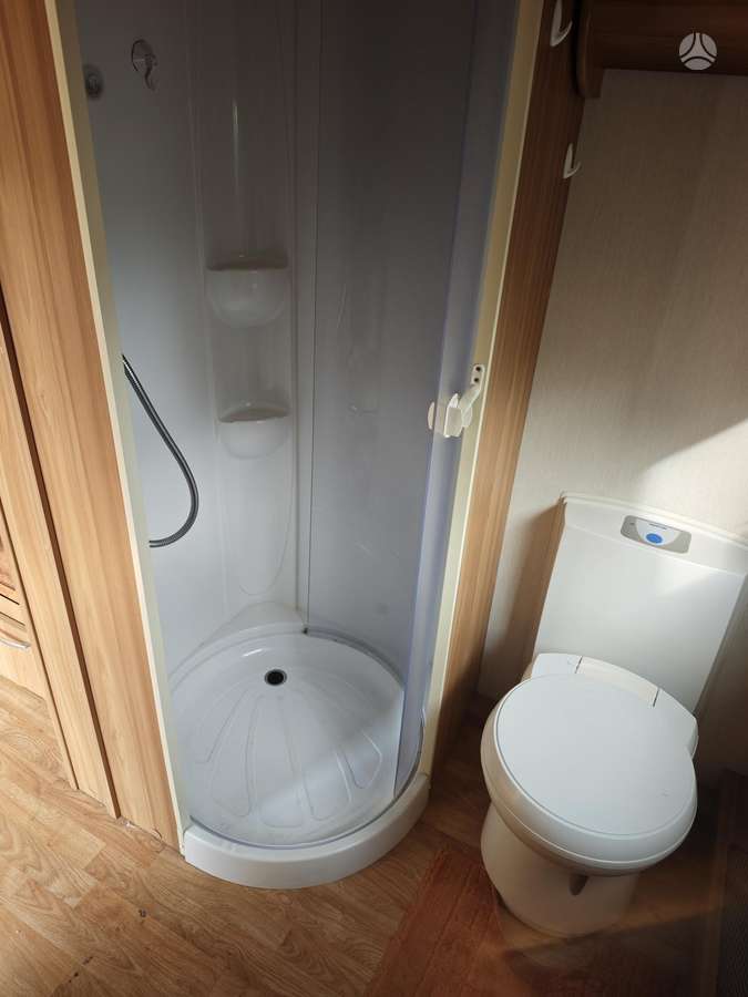 Lunar CLUBMAN Ck, кемперы