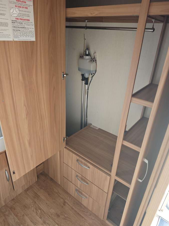 Lunar CLUBMAN Ck, кемперы