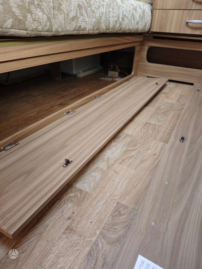 Lunar CLUBMAN Ck, кемперы