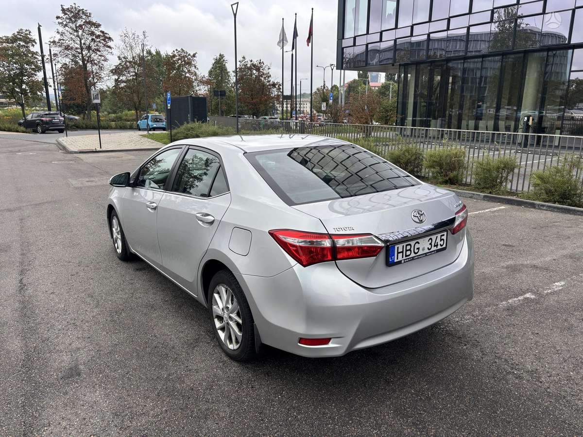 Toyota Corolla - 3