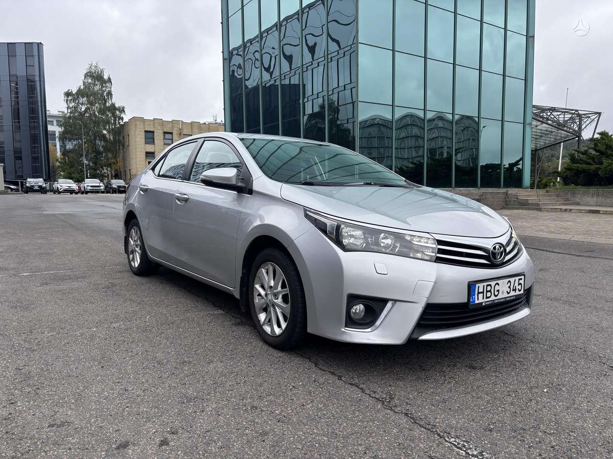 Toyota Corolla - 2