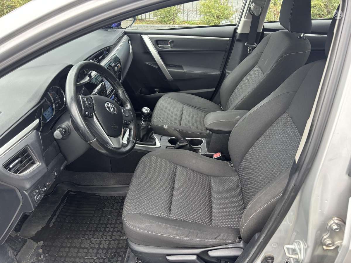 Toyota Corolla - 8
