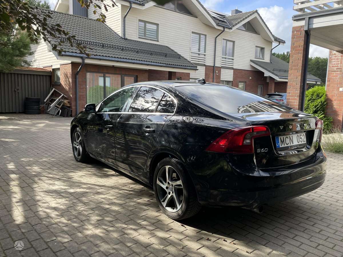 Volvo S60, 2.0 l., Седан