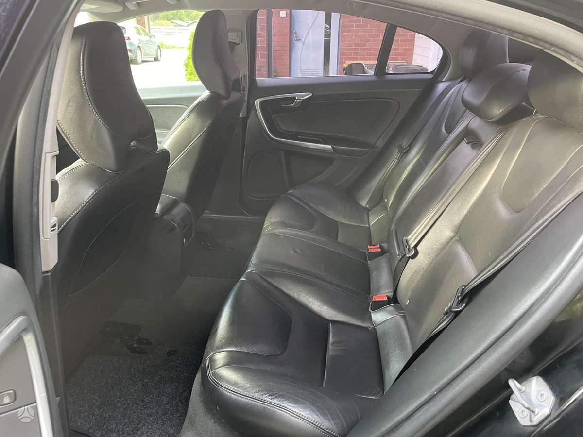 Volvo S60, 2.0 l., Седан