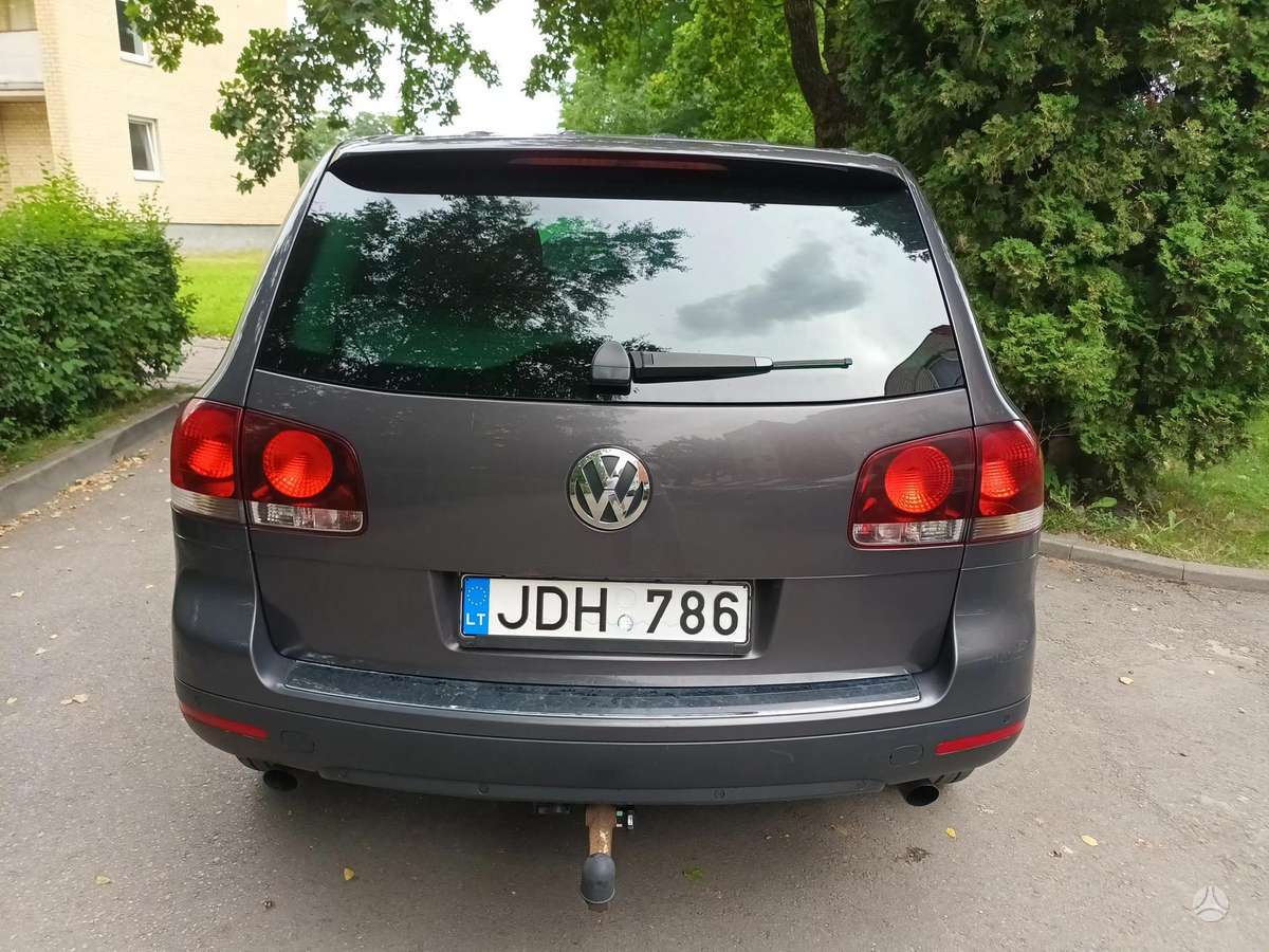 Volkswagen Touareg - 2