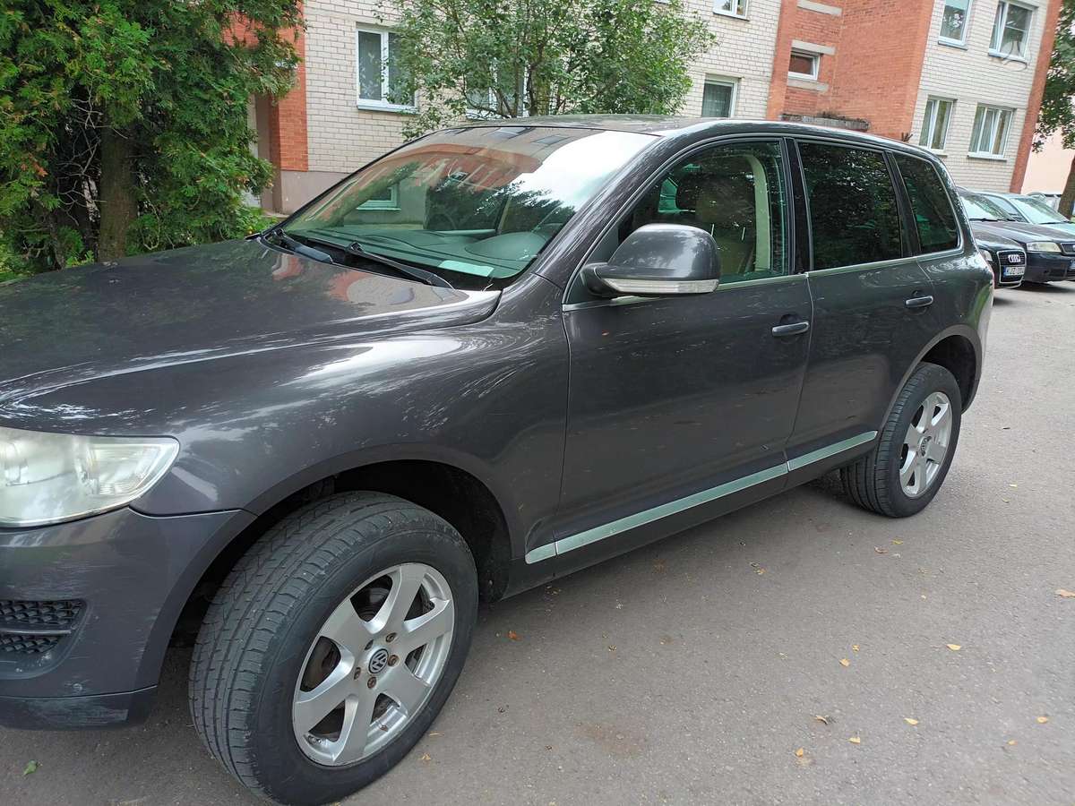 Volkswagen Touareg - 3