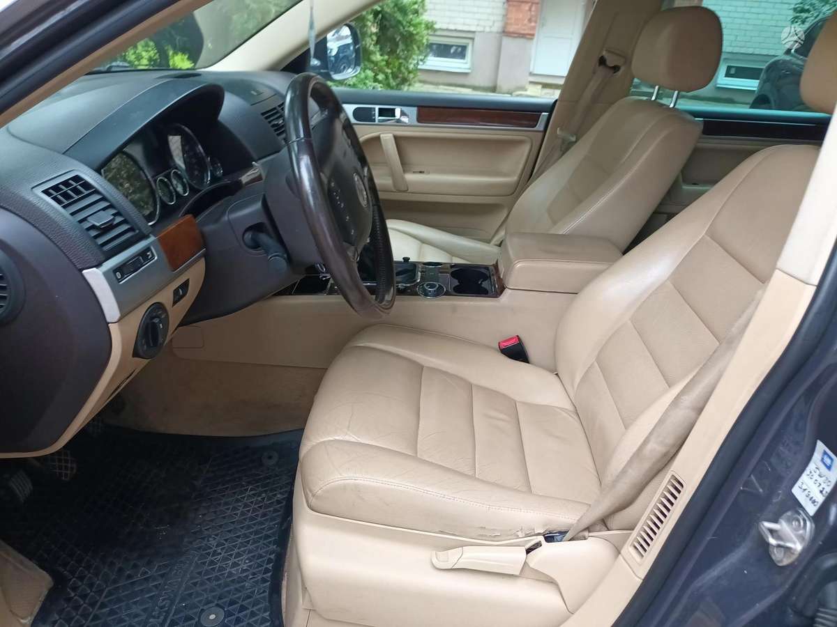 Volkswagen Touareg - 5