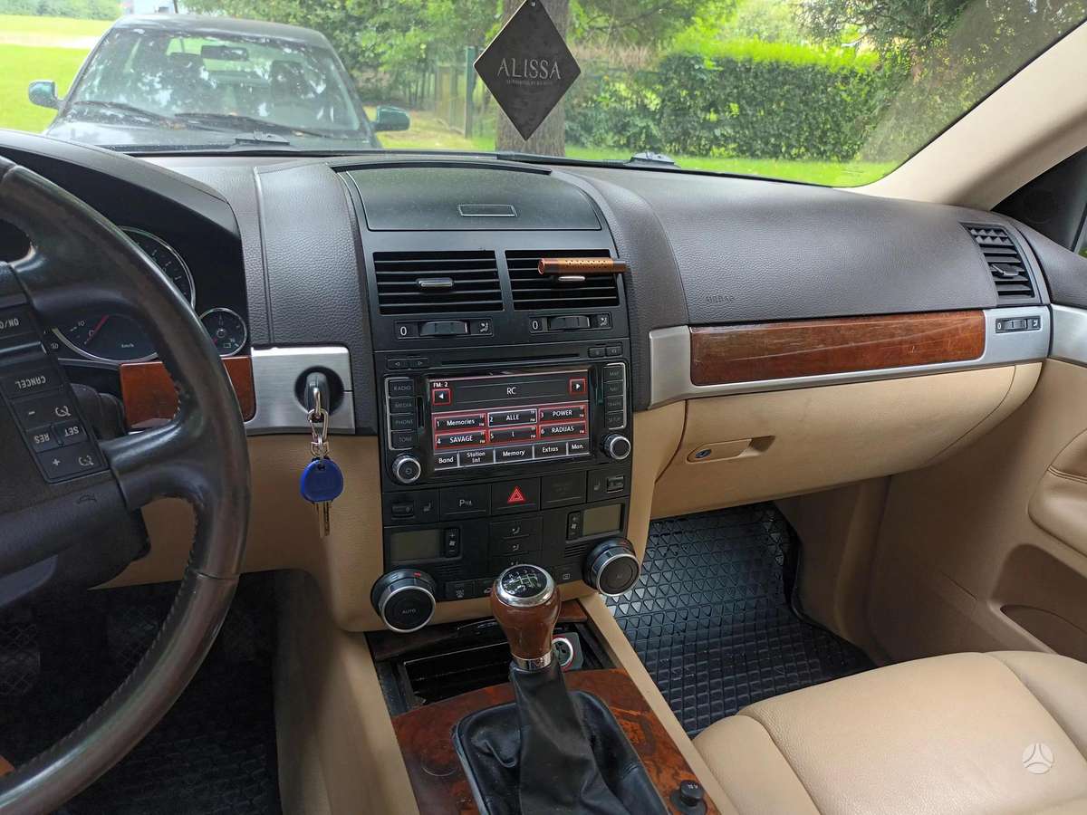 Volkswagen Touareg - 6