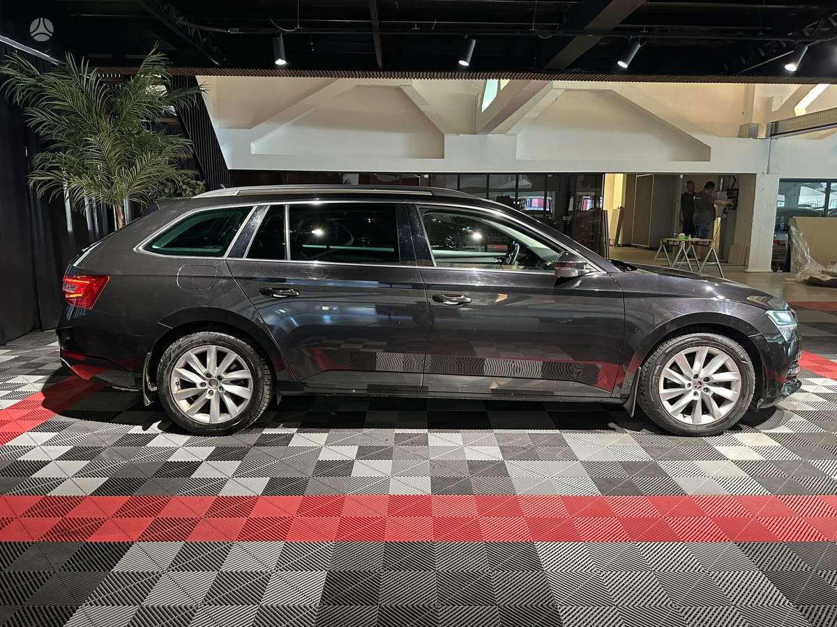 Skoda Superb, 2.0 l., wagon