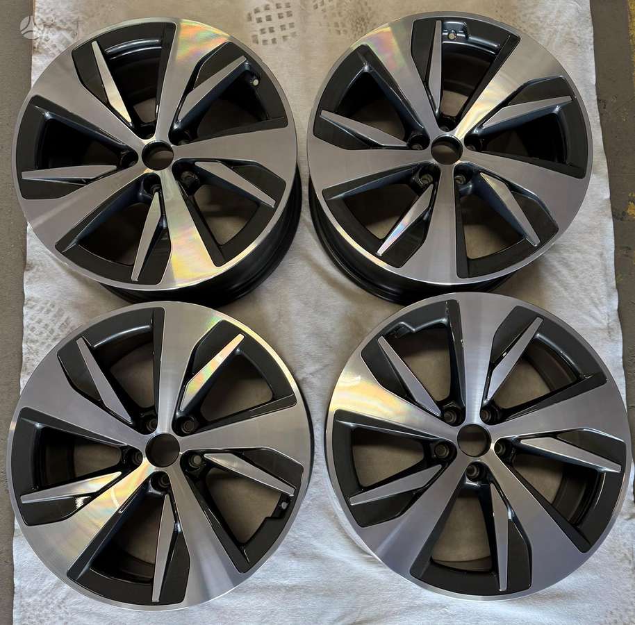 Audi 4KE601025AE E tron, light alloy, R21