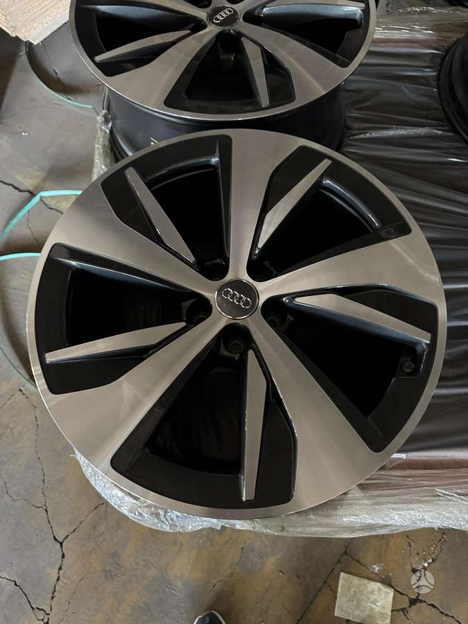 Audi 4KE601025AE E tron, light alloy, R21