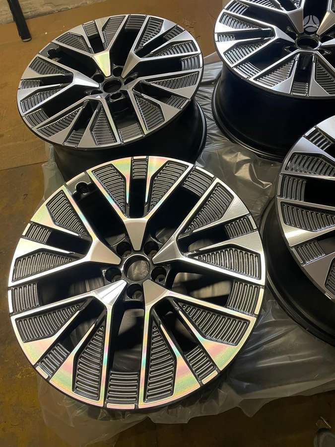 Audi 4KE601025AE E tron, light alloy, R21