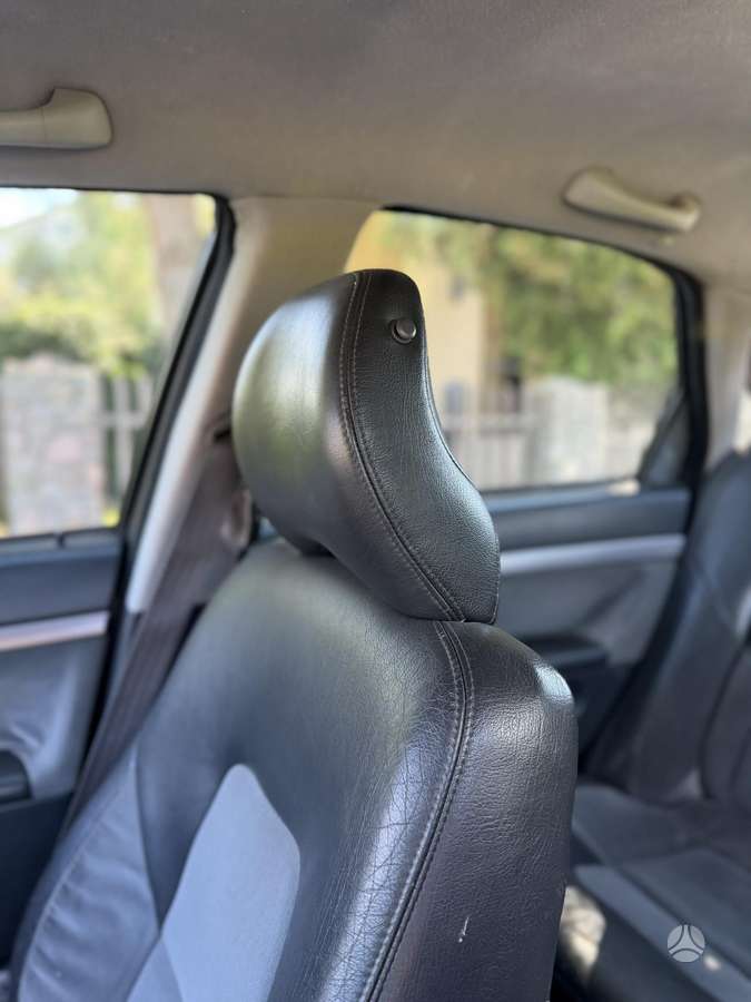 Volvo S80, 2.4 l., Седан