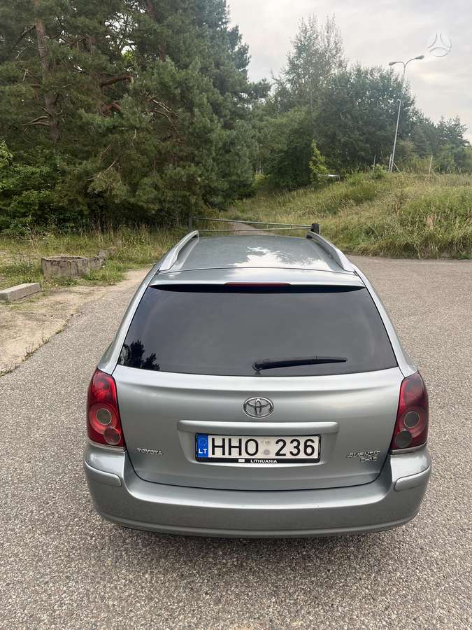 Toyota Avensis - 6