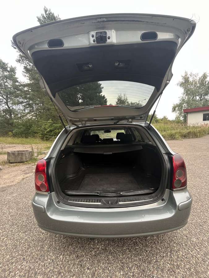 Toyota Avensis - 7