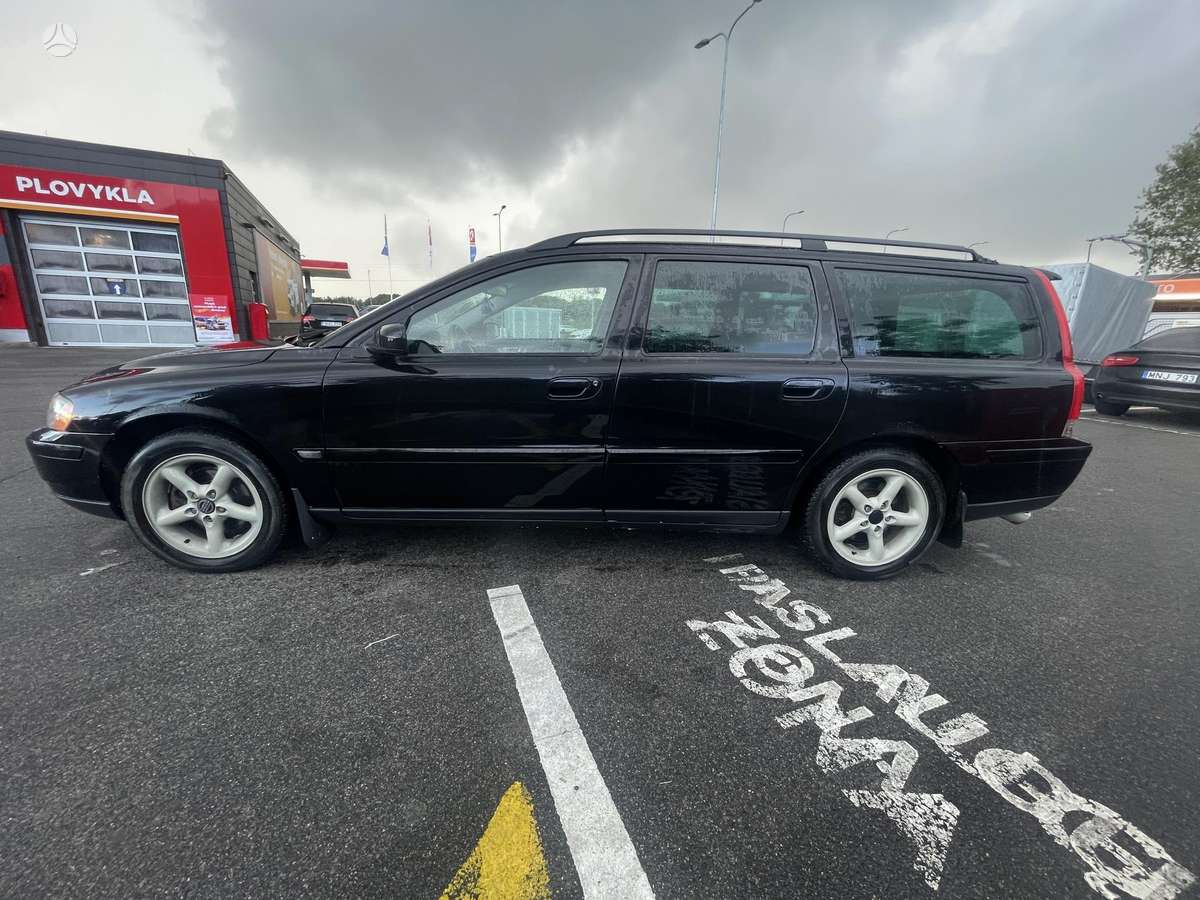 Volvo V70, 2.4 l., wagon