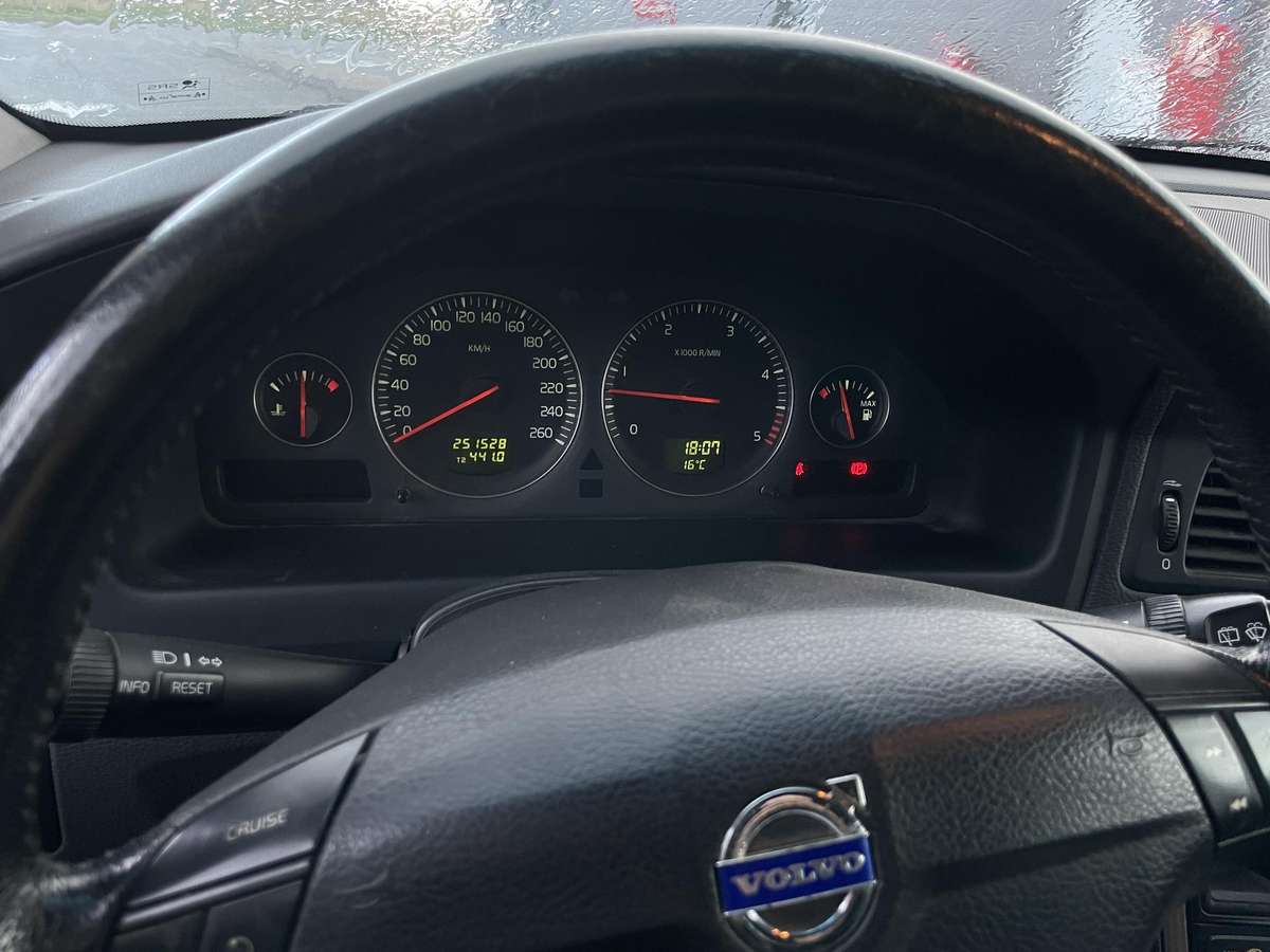Volvo V70, 2.4 l., wagon