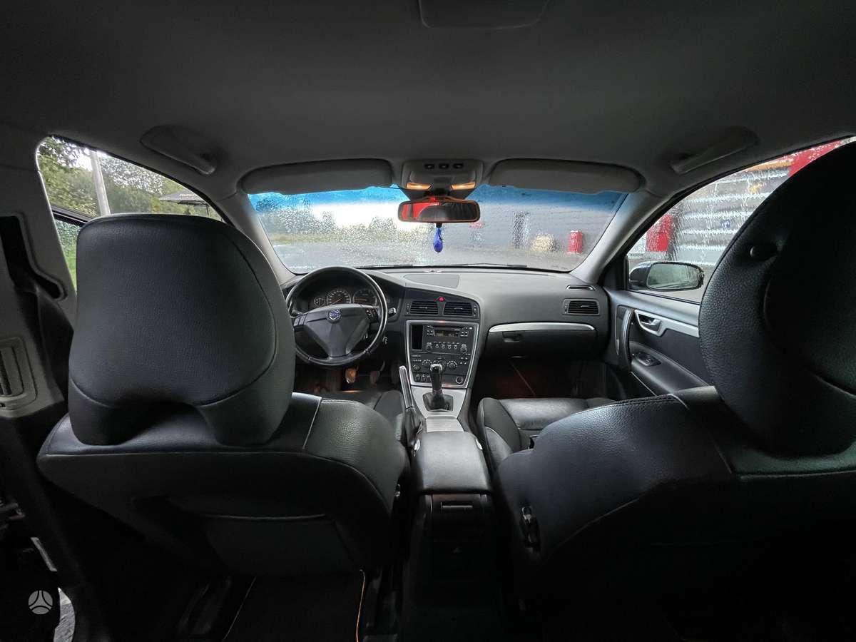 Volvo V70, 2.4 l., wagon
