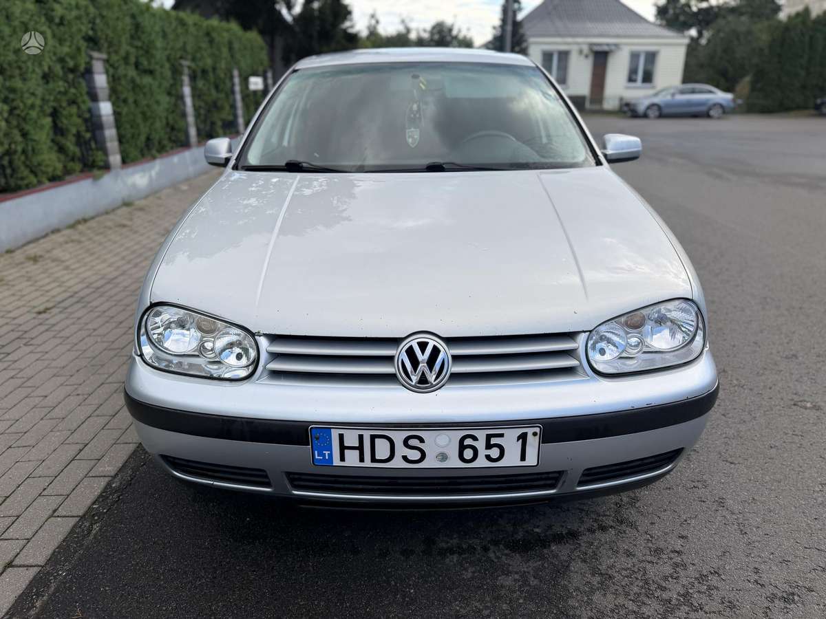 Volkswagen Golf - 3