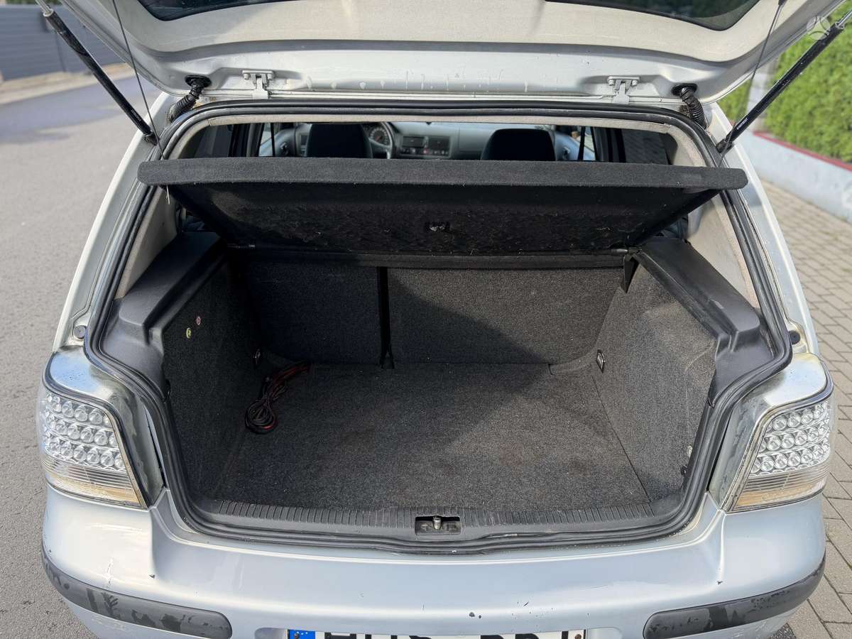 Volkswagen Golf - 10