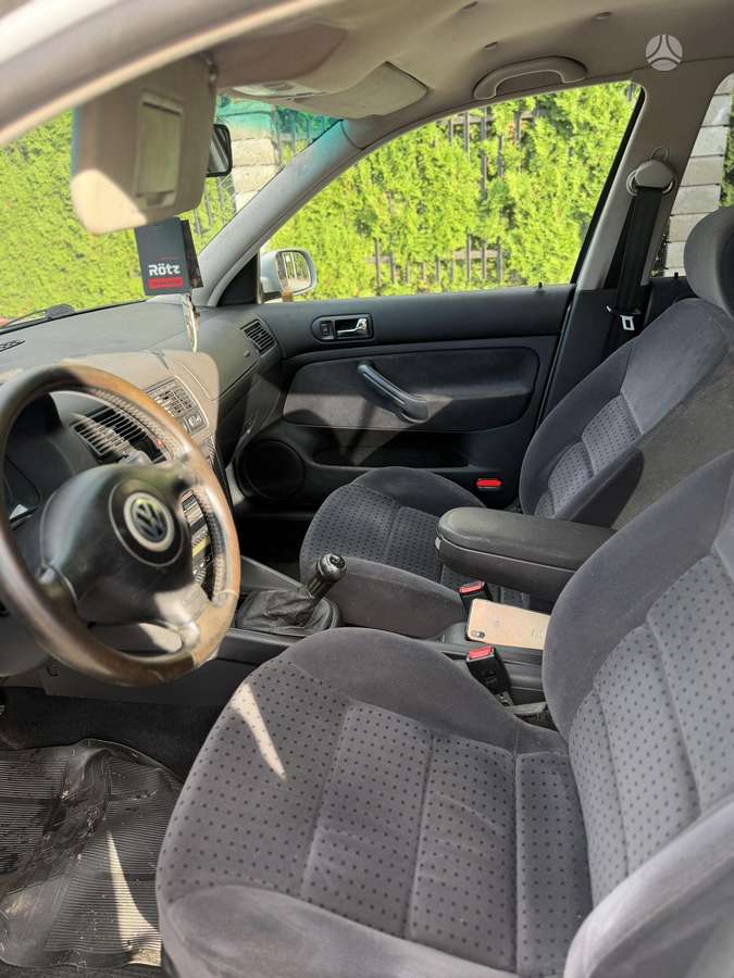 Volkswagen Golf - 12
