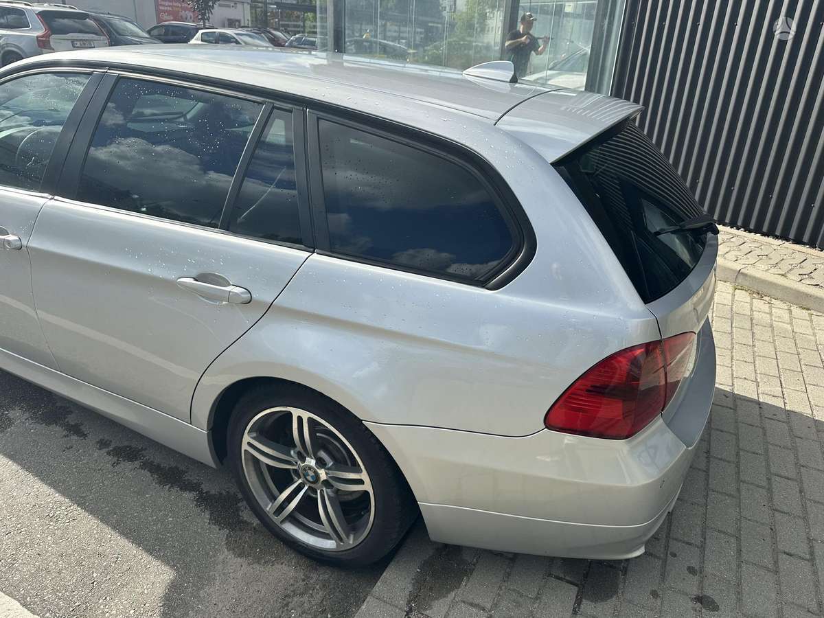 BMW 320, 2.0 l., wagon