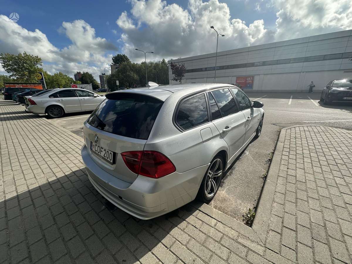 BMW 320, 2.0 l., wagon