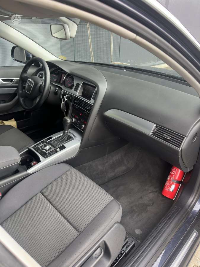 Audi A6, 2.0 l., Седан