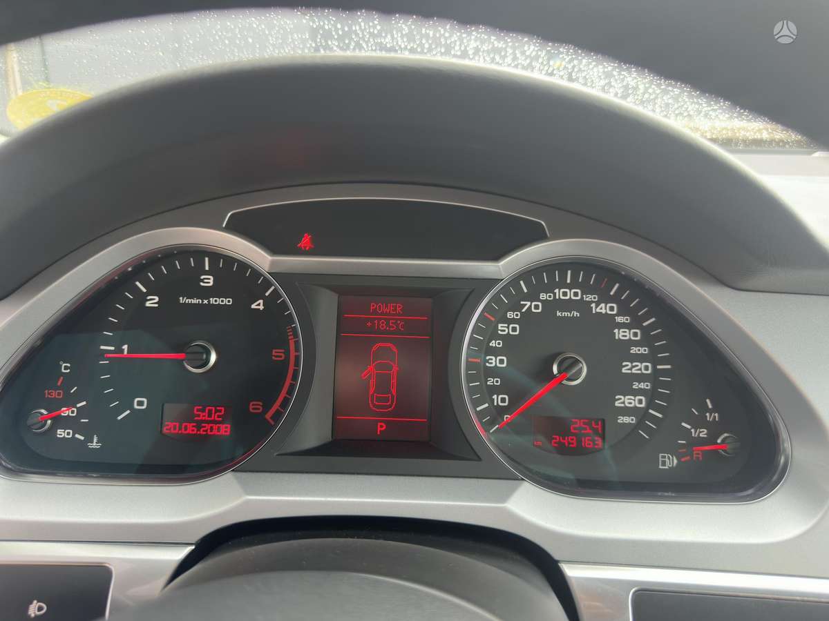 Audi A6, 2.0 l., Седан